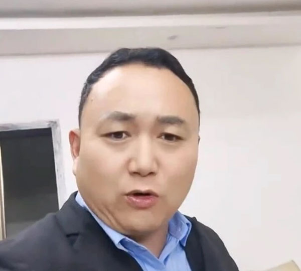 Người cha treo thưởng 34 triệu đồng cho ai tìm được kẻ đánh đập con mình-3