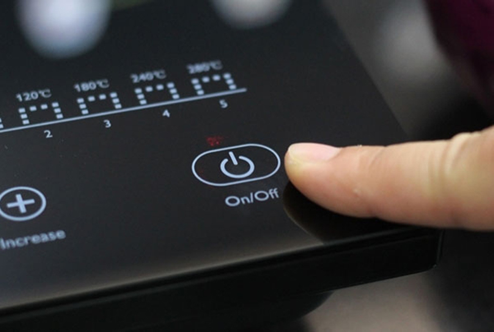 Đặt nồi trên bếp từ, cô gái tá hỏa khi thiết bị tự động bật rồi gây ra tình cảnh trớ trêu-3
