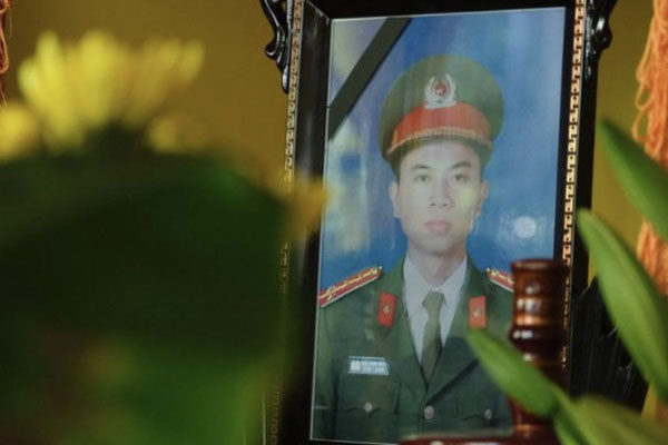 Quá khứ bất hảo của đối tượng dùng kéo đâm khiến Thượng úy công an hy sinh-4