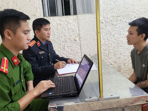 Quá khứ bất hảo của đối tượng dùng kéo đâm khiến Thượng úy công an hy sinh-3