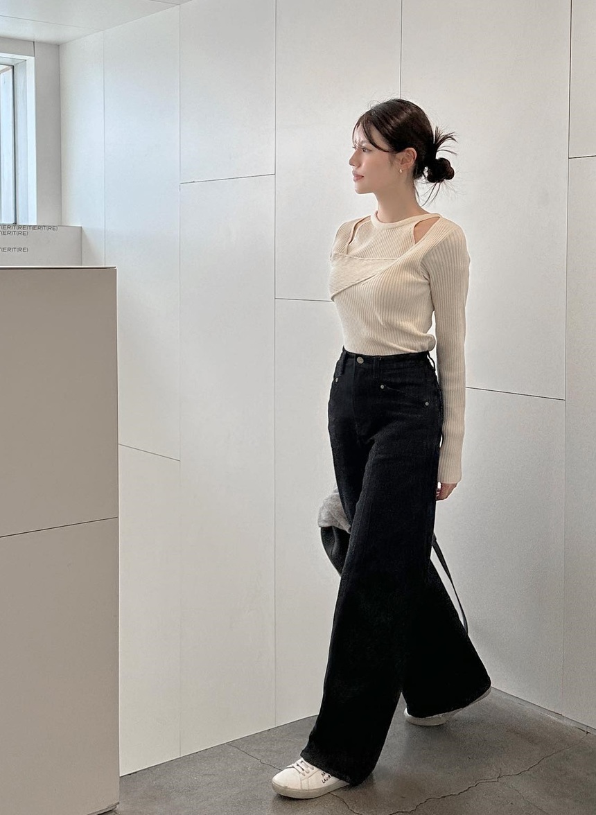 10 cách diện áo trắng và quần đen giúp bạn mặc đẹp mọi lúc mọi nơi-3