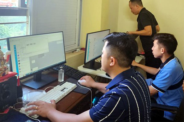 Những vụ chiếm quyền sử dụng tài khoản Facebook, Zalo để lừa đảo-1
