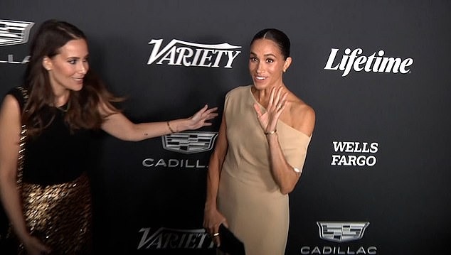 Meghan gặp tình huống gây lúng túng ở sự kiện hào nhoáng quy tụ nhiều sao lớn-2