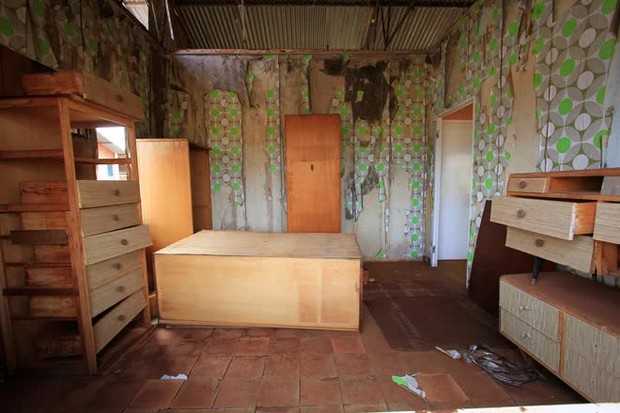 Bên trong thị trấn nguy hiểm nhất thế giới: Hoàn toàn bị xóa sổ khỏi bản đồ, chỉ cần thở cũng có thể chết người-5