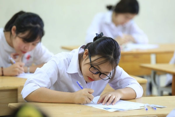 Giám đốc Sở GD-ĐT TP.HCM trả lời về số học sinh giỏi, tiên tiến quá nhiều-2