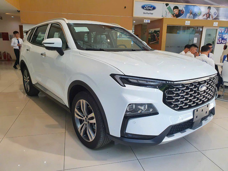 Vay ngân hàng 200 triệu đồng để mua ô tô, cần trả lãi và gốc bao nhiêu mỗi tháng?-1