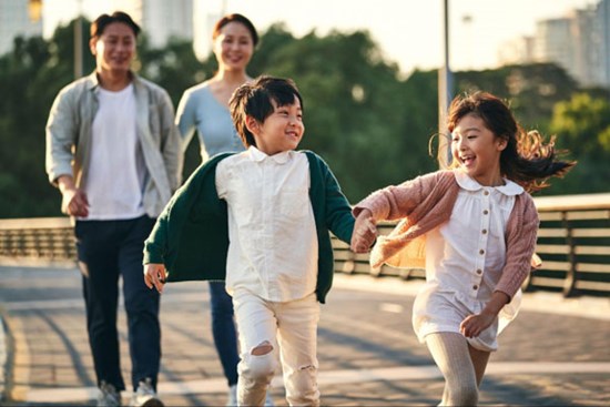 Cha mẹ có tầm nhìn xa phải giấu con 3 điều này, tuổi già sẽ được sống an nhàn, sung sướng