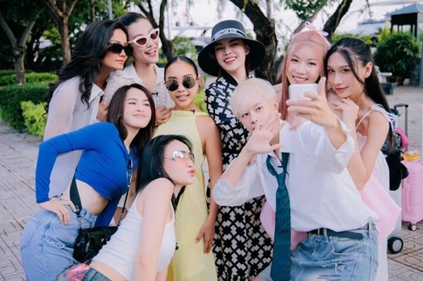 Diệp Lâm Anh mắc bệnh trầm cảm cười, Lưu Hương Giang từng bị bạo lực học đường-1