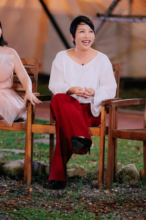 Diệp Lâm Anh mắc bệnh trầm cảm cười, Lưu Hương Giang từng bị bạo lực học đường-4