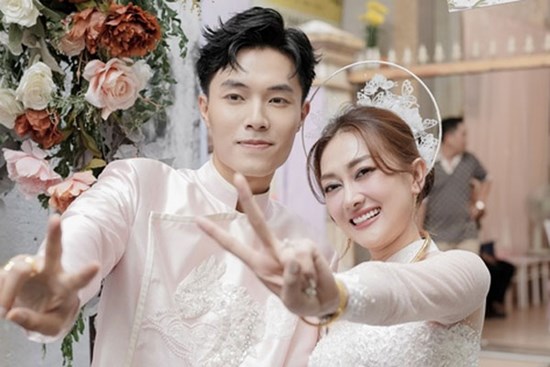 Trước ngày theo chàng về dinh, cô dâu Phương Lan nhắn gửi 1 thay đổi quan trọng tới các khách mời