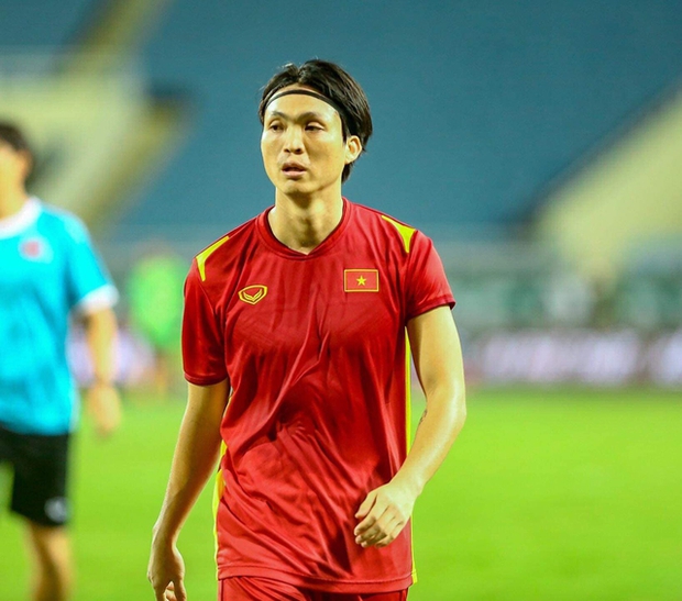 Gặp gỡ tiền vệ tài hoa nhất Việt Nam: Một Tuấn Anh rất khác, không hướng nội và muốn giãi bày bằng đôi chân-1