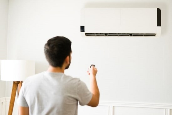 Ra ngoài bao lâu nên tắt máy điều hòa?