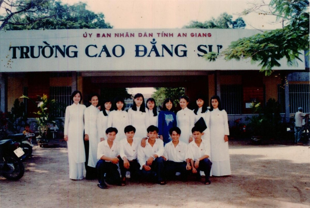 Chùm ảnh ngày 20/11 của năm xửa năm xưa: Đơn giản nhưng vẫn ấm cúng!-8