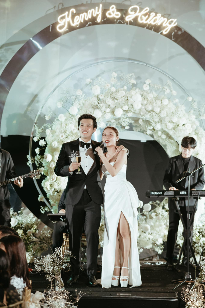 Cơ trưởng điển trai đi nghe hát chốt” cưới cô ca sĩ: Giấu vợ chuyện bố mẹ ngăn cản, chi tiêu thoải mái sau kết hôn-2