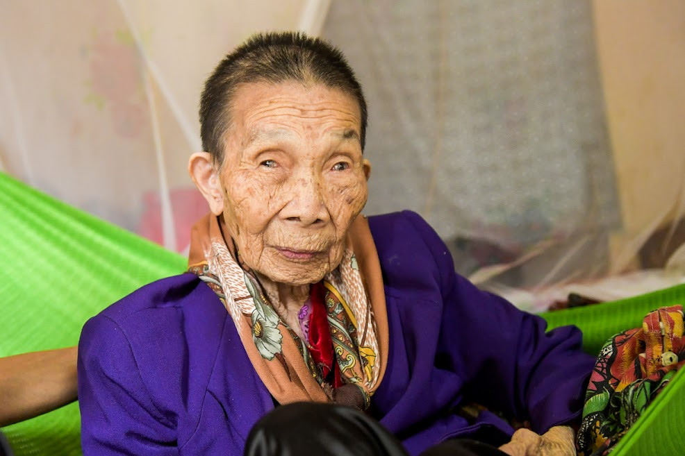 Cụ bà 122 tuổi ở Hải Dương: Tóc vẫn còn đen, răng rụng lại mọc-3