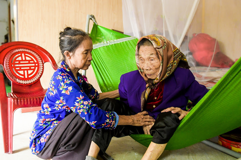 Cụ bà 122 tuổi ở Hải Dương: Tóc vẫn còn đen, răng rụng lại mọc-5