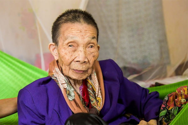 Cụ bà 83 tuổi ở Quảng Ninh mỗi ngày chạy 10km đều như vắt tranh-6