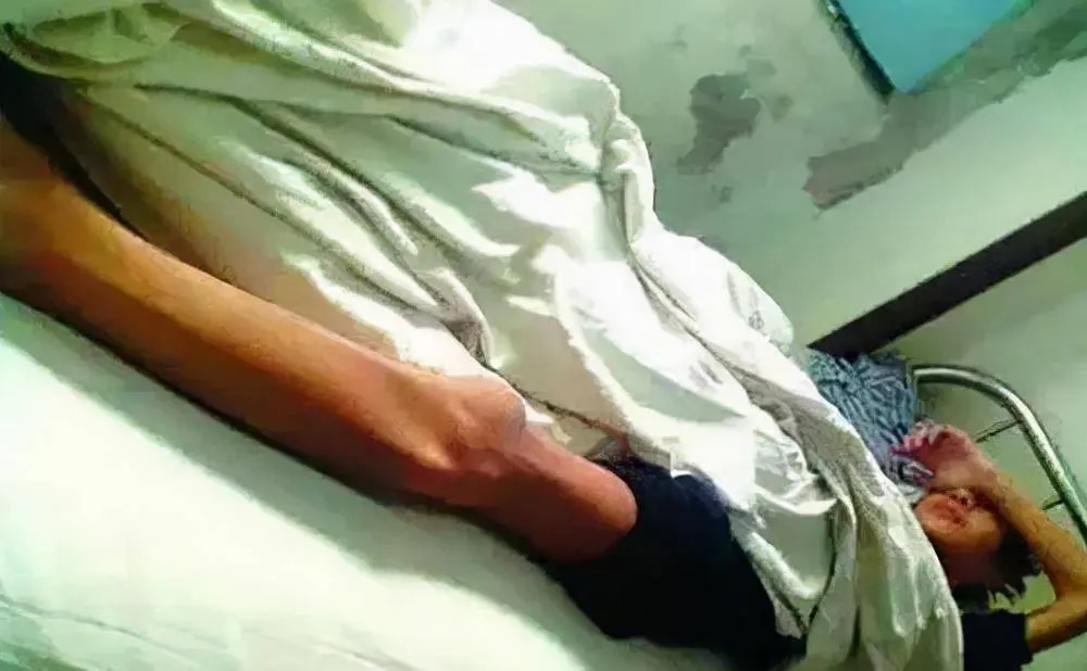 Nam sinh bán thận mua iPhone năm ấy hiện có cuộc sống bi thảm, giá ngày xưa bố mẹ dạy dỗ tốt-3