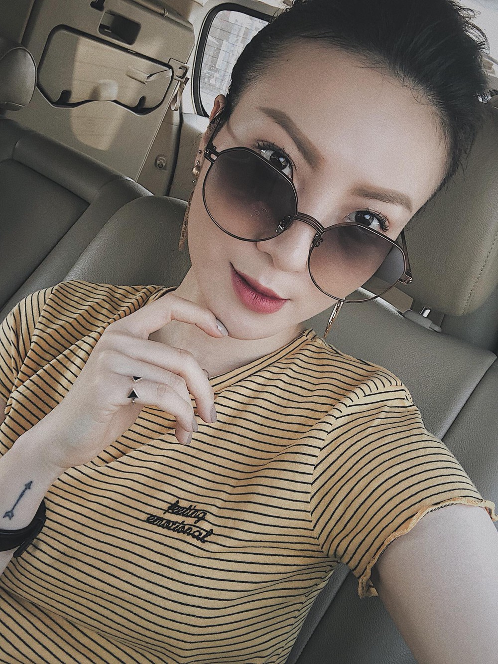 Ca sĩ Việt bị gắn mác thảm họa thẩm mỹ sau 11 năm: Nhan sắc gây bất ngờ, body nuột nà, U40 vẫn một mình-4