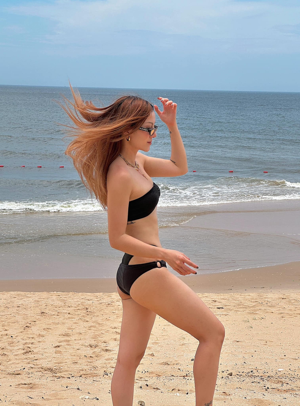 Ca sĩ Việt bị gắn mác thảm họa thẩm mỹ sau 11 năm: Nhan sắc gây bất ngờ, body nuột nà, U40 vẫn một mình-10