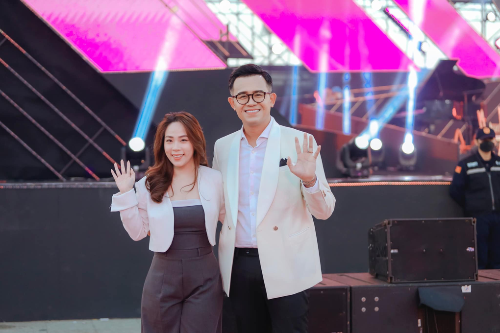 Nhan sắc xinh đẹp của vợ các MC nổi tiếng trên sóng VTV-10