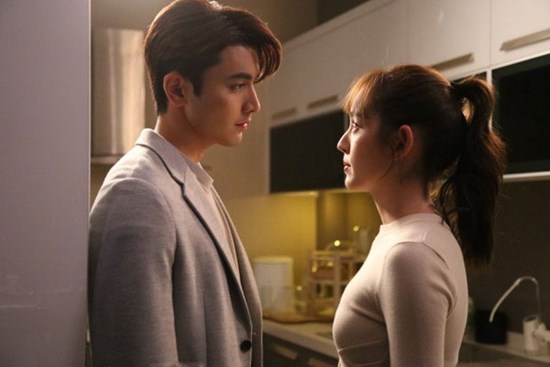 Vợ mới cưới khẳng định mình là người bảo thủ, không sống thử trước hôn nhân nhưng nhìn bụng cô đêm tân hôn anh điếng người