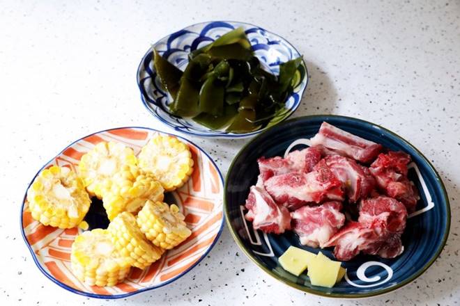 Canh sườn ngô nấu không đã ngon, lại thêm loại lá giàu canxi này được món hấp dẫn lại bổ dưỡng-2