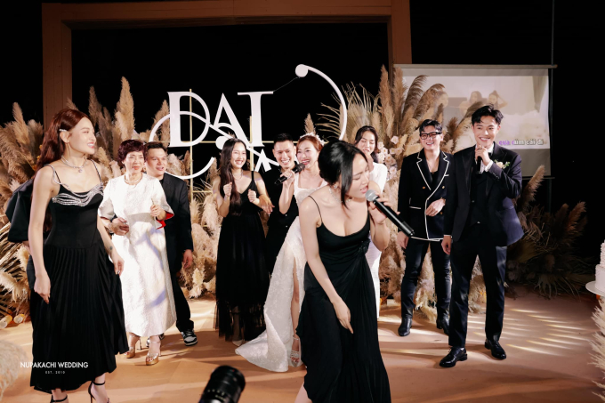 Lan Ngọc bung nẹp tại đám cưới Phương Lan: Hát một đằng nhạc một nẻo, hình tượng ngọc nữ bị lung lay vì tấm ảnh này-2