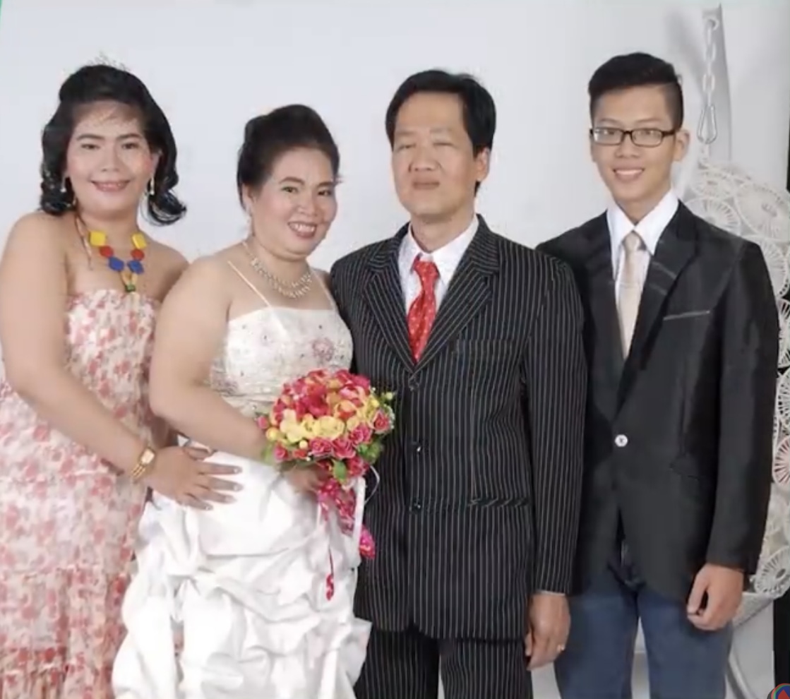 Cô gái đôi mươi ăn cơm trước kẻng” để được lấy anh chồng mù, 33 năm hôn nhân chỉ khóc vì 1 điều-6