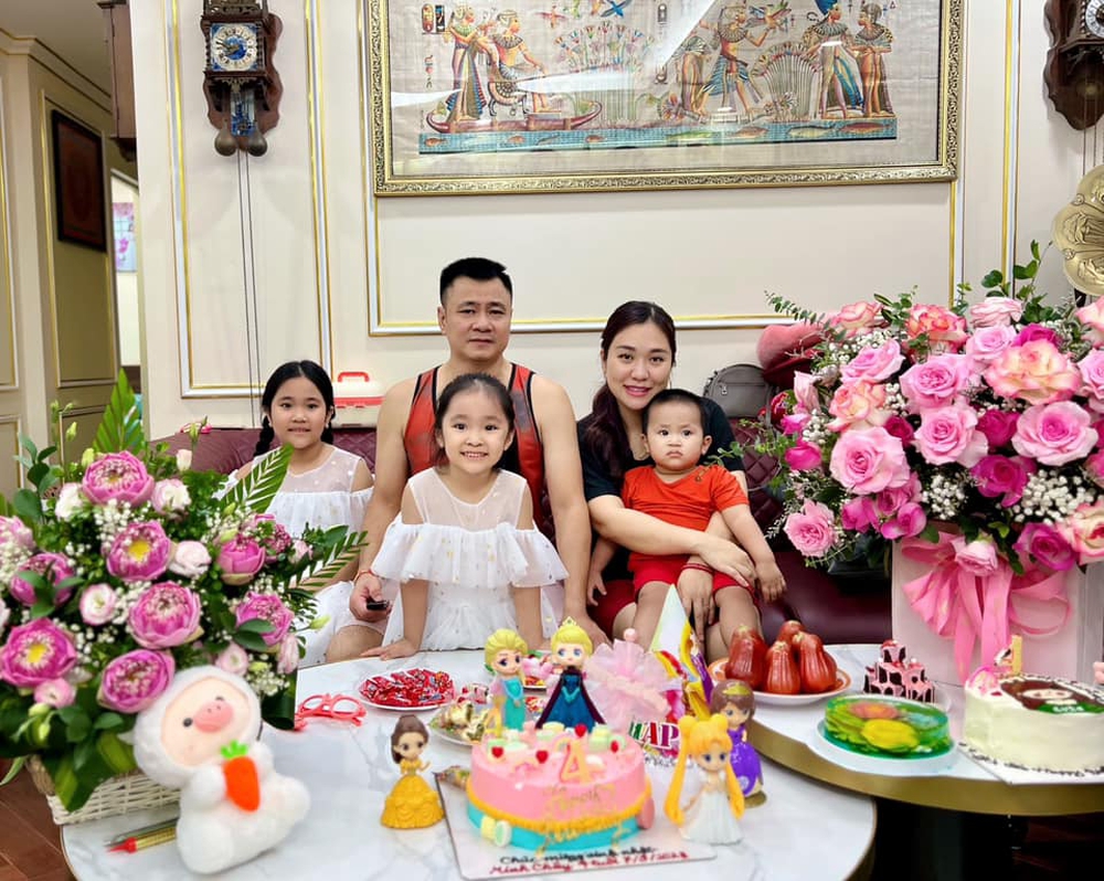 NSND Tự Long: Táo quân duy nhất mang quân hàm Đại tá, sống viên mãn bên vợ Đại úy kém 12 tuổi-5