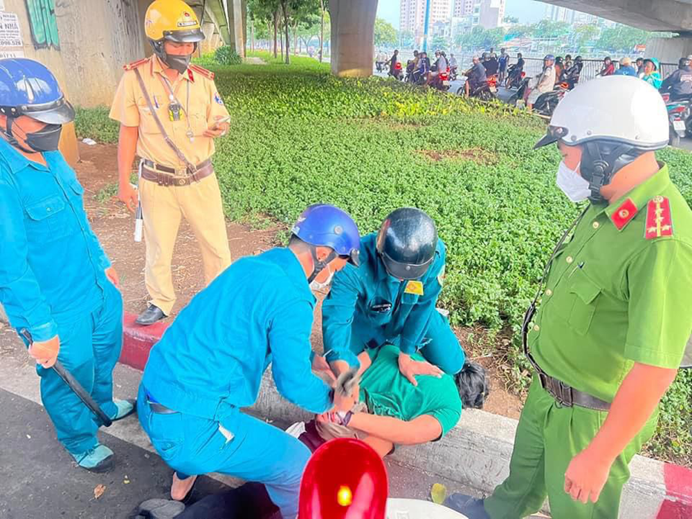 TPHCM: Bắt nghi phạm phóng hỏa đốt nhà làm một phụ nữ và hai cháu bé tử vong-1