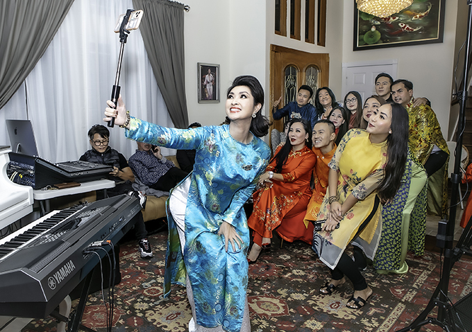 Công khai yêu bạn trai doanh nhân 49 tuổi, ca sĩ Nguyễn Hồng Nhung sống ra sao bên Mỹ?-3