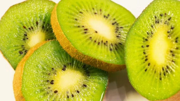 Tại sao khi ăn quả kiwi bạn nên ăn cả vỏ?-1