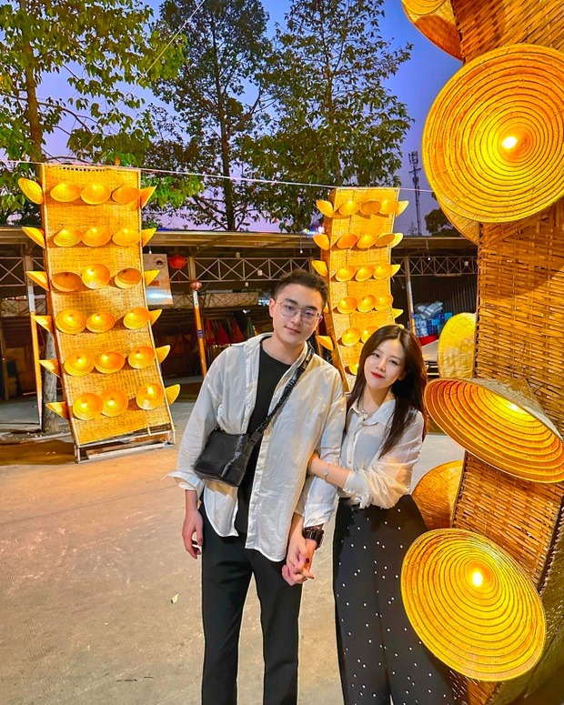 Ái nữ tập đoàn nhựa xả ảnh tình tứ với ông xã nhưng tiếp tục giấu mặt: Visual nàng tiểu thư vẫn ấn tượng như vậy!-4