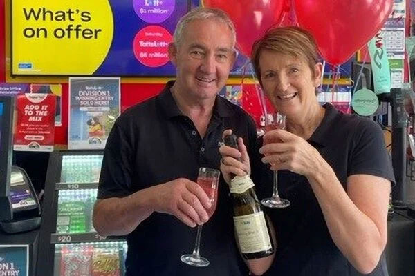 Không làm vẫn muốn có ăn, thánh xổ số dốc tiền mua vận may: Ẵm 2 giải độc đắc chẳng cứu cuộc đời tù tội-3