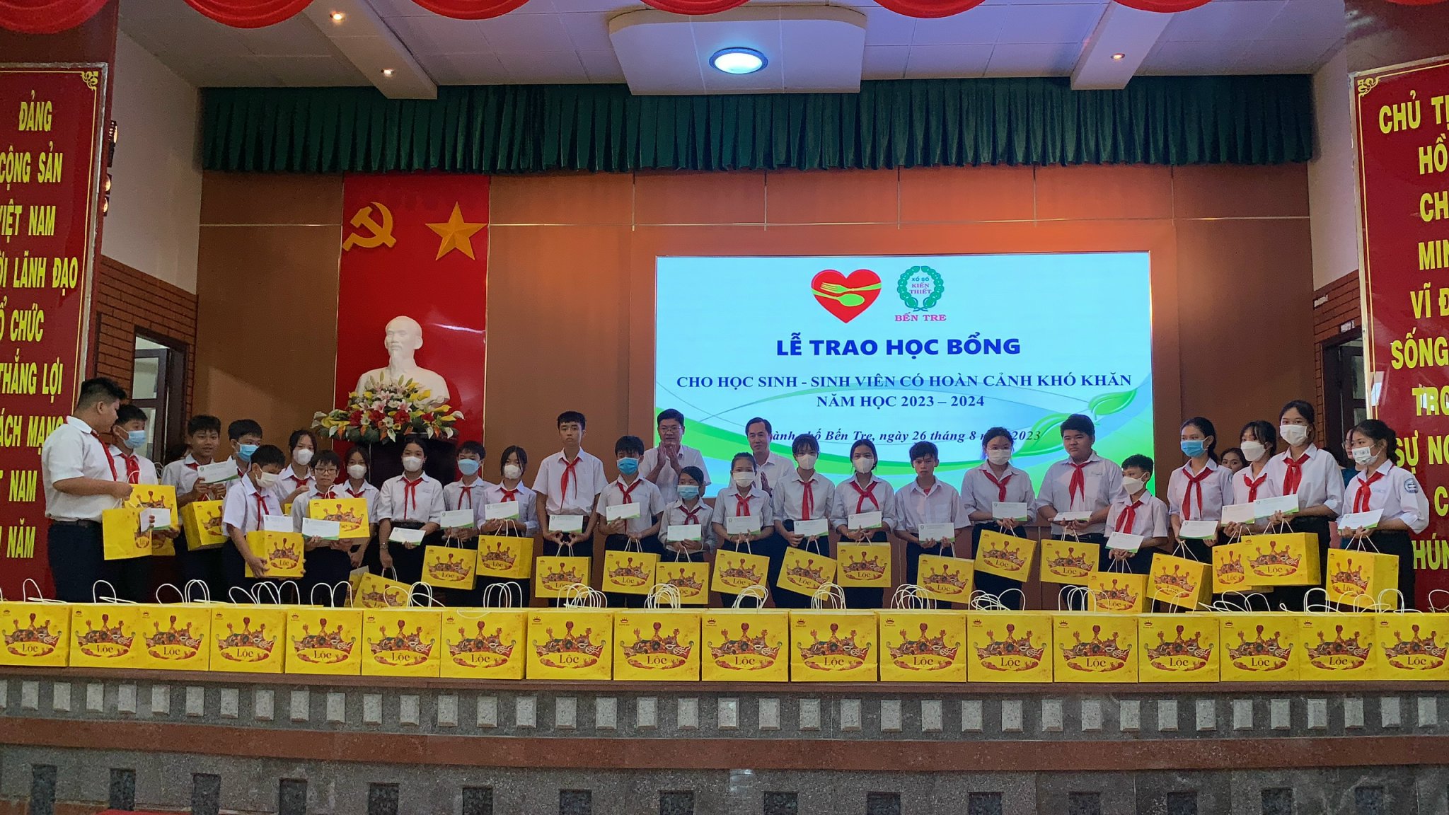Hơn 27.000 thùng bánh kẹo Kinh Đô ủng hộ cộng đồng-3