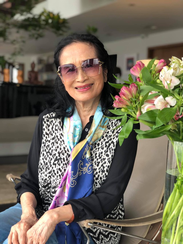 Nữ diễn viên đầu tiên được phong NSND: Cả đời chỉ yêu duy nhất 1 người, tuổi 81 vẫn là tâm điểm thảm đỏ-5