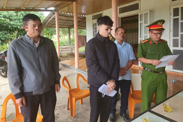 Bắt 7 thanh niên hack tài khoản Facebook, chiếm đoạt 8 tỷ đồng-2