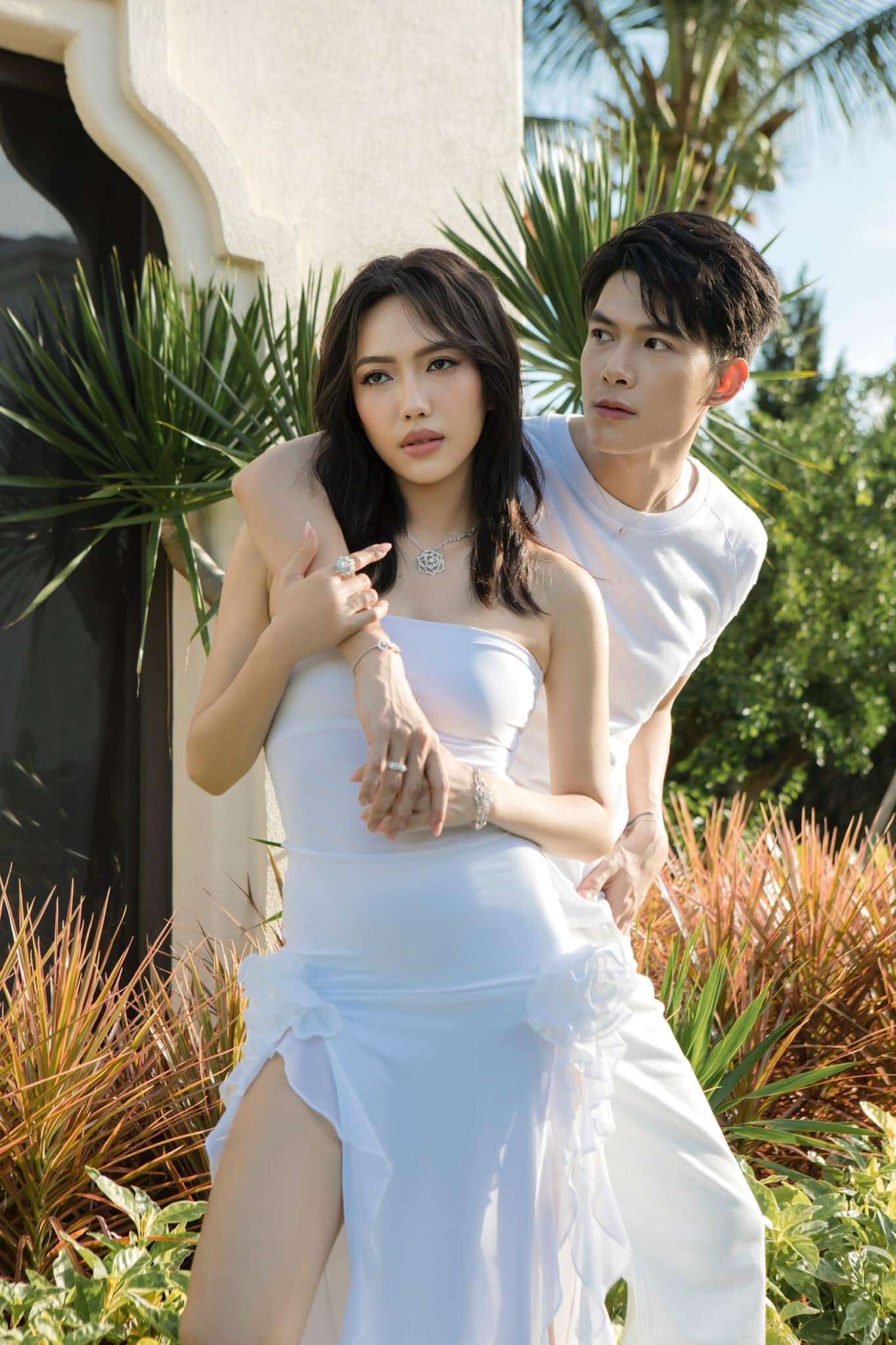 Hôn nhân viên mãn của các chị đẹp đạp gió rẽ sóng: Người lấy chồng nam thần Vbiz, người được ông xã tặng biệt thự 100 tỷ-7