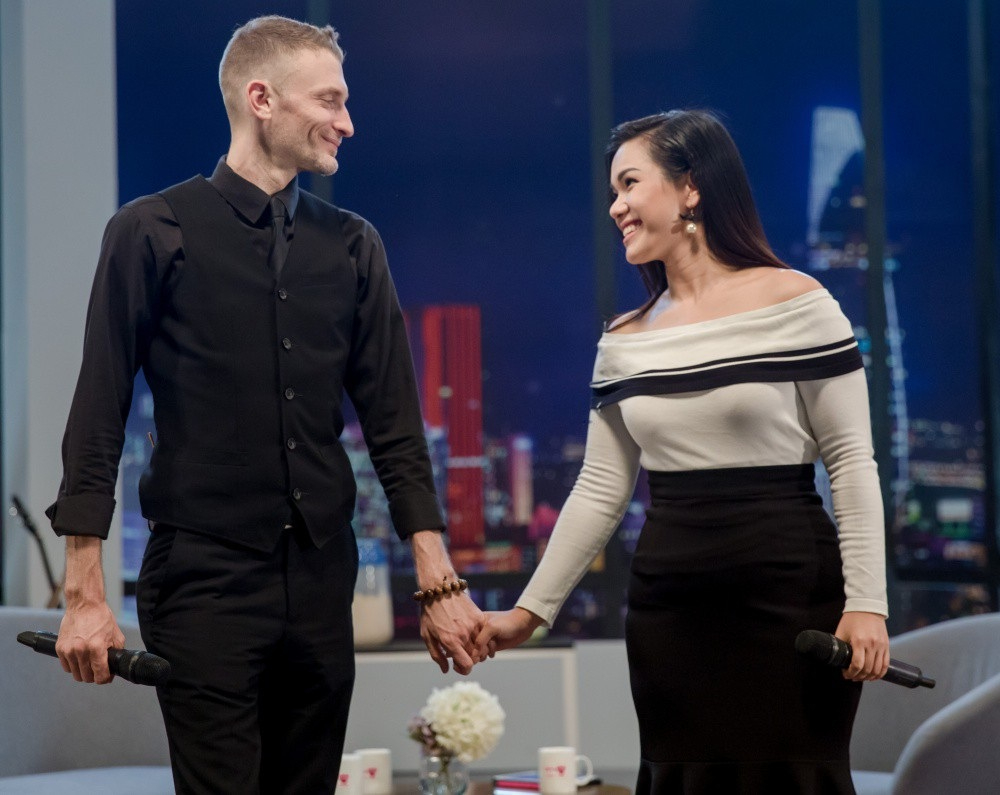 Hôn nhân viên mãn của các chị đẹp đạp gió rẽ sóng: Người lấy chồng nam thần Vbiz, người được ông xã tặng biệt thự 100 tỷ-4