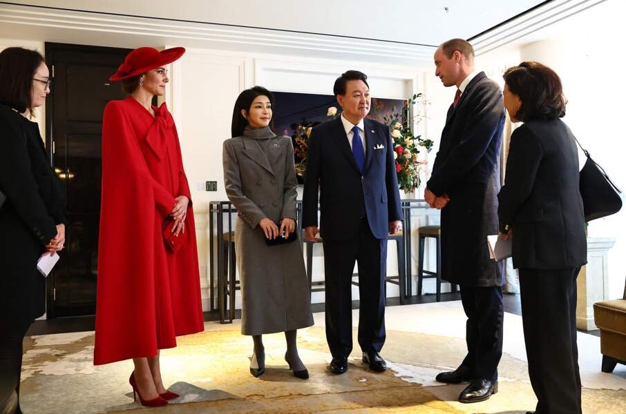 Đệ nhất Phu nhân Hàn Quốc được khen khi đứng cạnh Vương phi Kate-6
