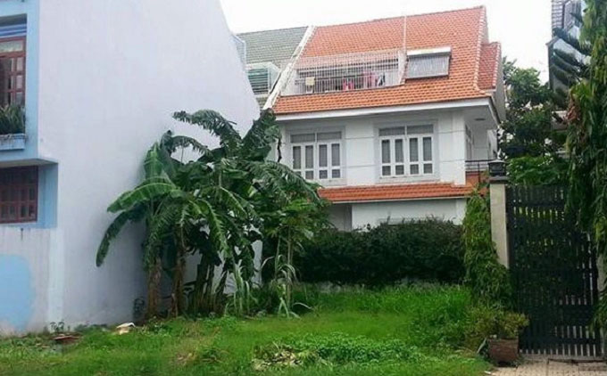 Bỏ hàng trăm triệu đồng mua đất xen kẹt ở Hà Nội rồi để... trồng rau-1