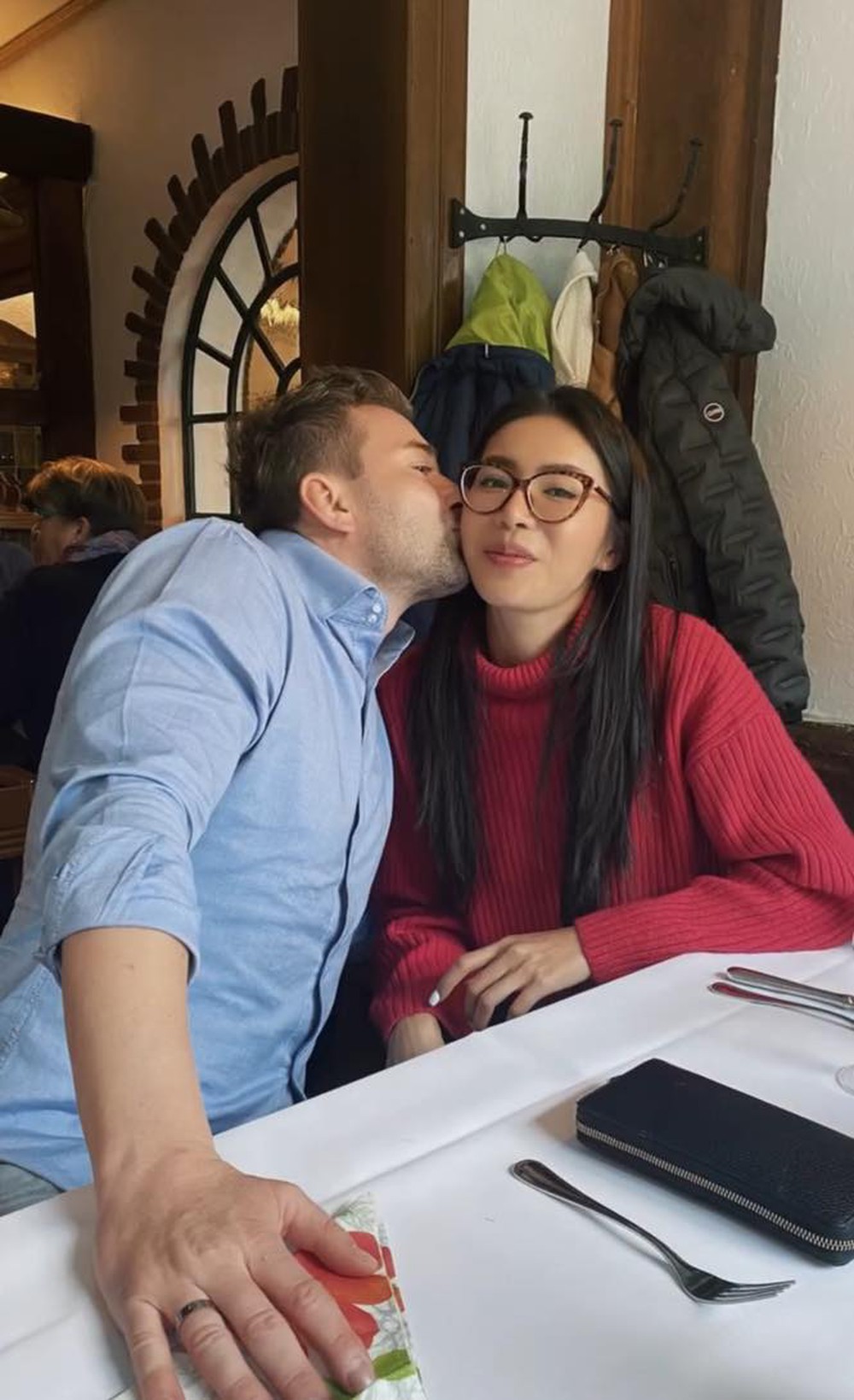 Minh Tú chính thức ngỏ lời cầu hôn bạn trai ngoại quốc, showbiz Việt sắp có thêm đám cưới-2