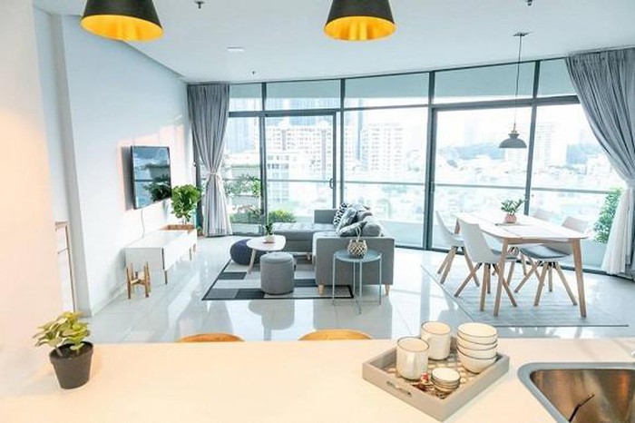 Bất ngờ làm điều ngược khi chủ động cầu hôn bạn trai người Đức, siêu mẫu Minh Tú hiện đang sống trong căn hộ thế nào?-5