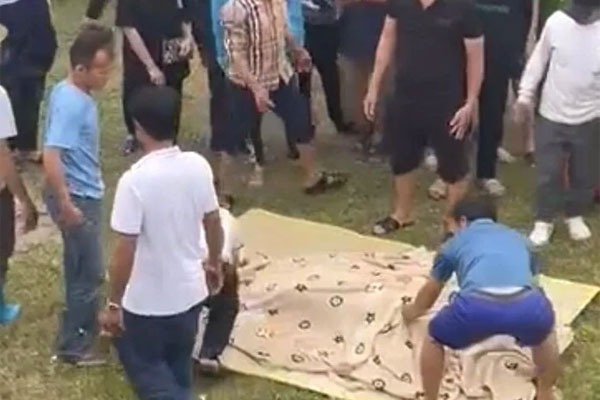 Nữ sinh lớp 12 ở Nghệ An nhảy cầu tự tử-1