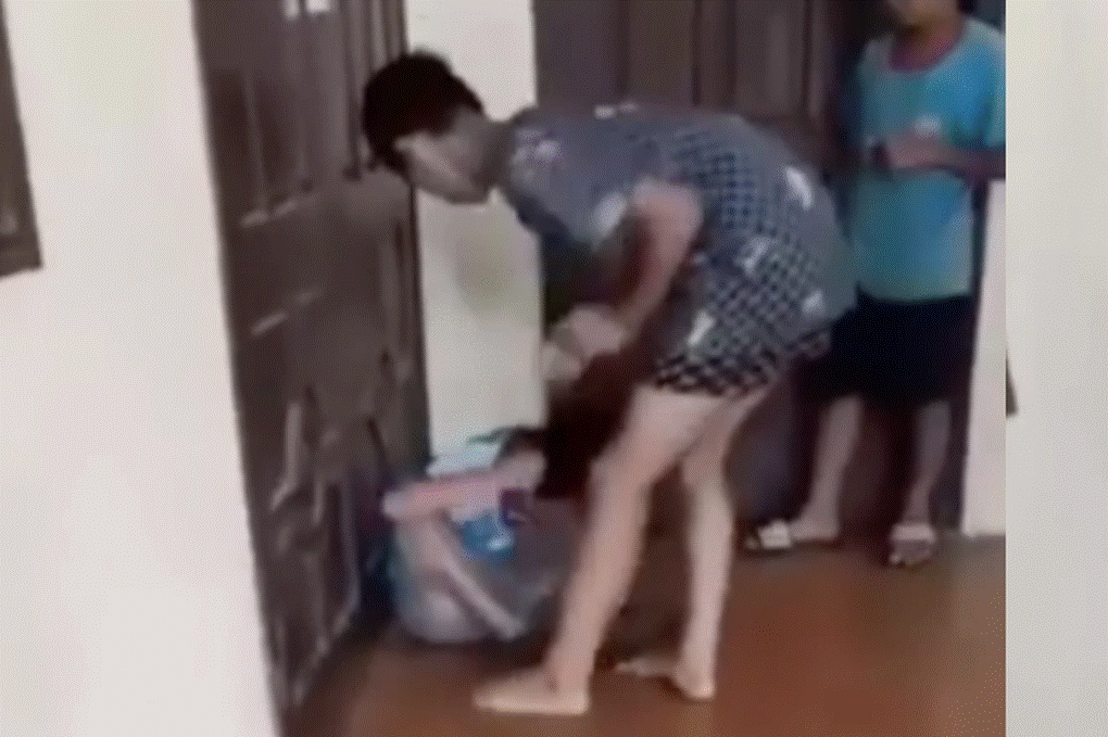 Mẹ của học sinh lớp 7 bị bạn đánh hội đồng xác định con tâm thần vĩnh viễn-2