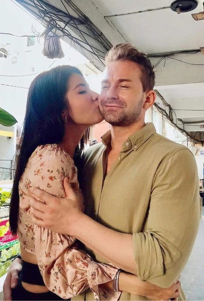 11 năm thăng trầm của Minh Tú và bạn trai Tây: Đòi chia tay vì khó có con, thái độ của người yêu khiến siêu mẫu ngỡ ngàng-5