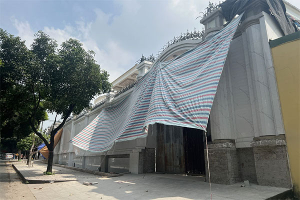 Sau tiếng ầm ở công trình, một người nằm bất động-1