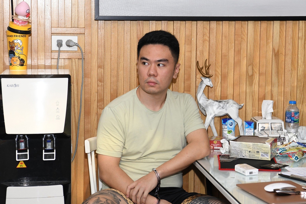 Có gì bên trong nhà máy bơm tinh dầu ma túy vào thuốc lá lớn nhất từ trước tới nay tại Hà Nội?-5