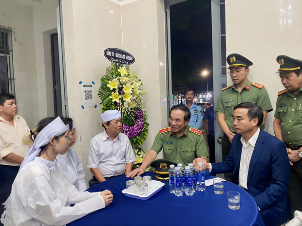 Đề xuất truy tặng Huân chương Dũng cảm cho bảo vệ ngân hàng tử vong khi bắt cướp-1